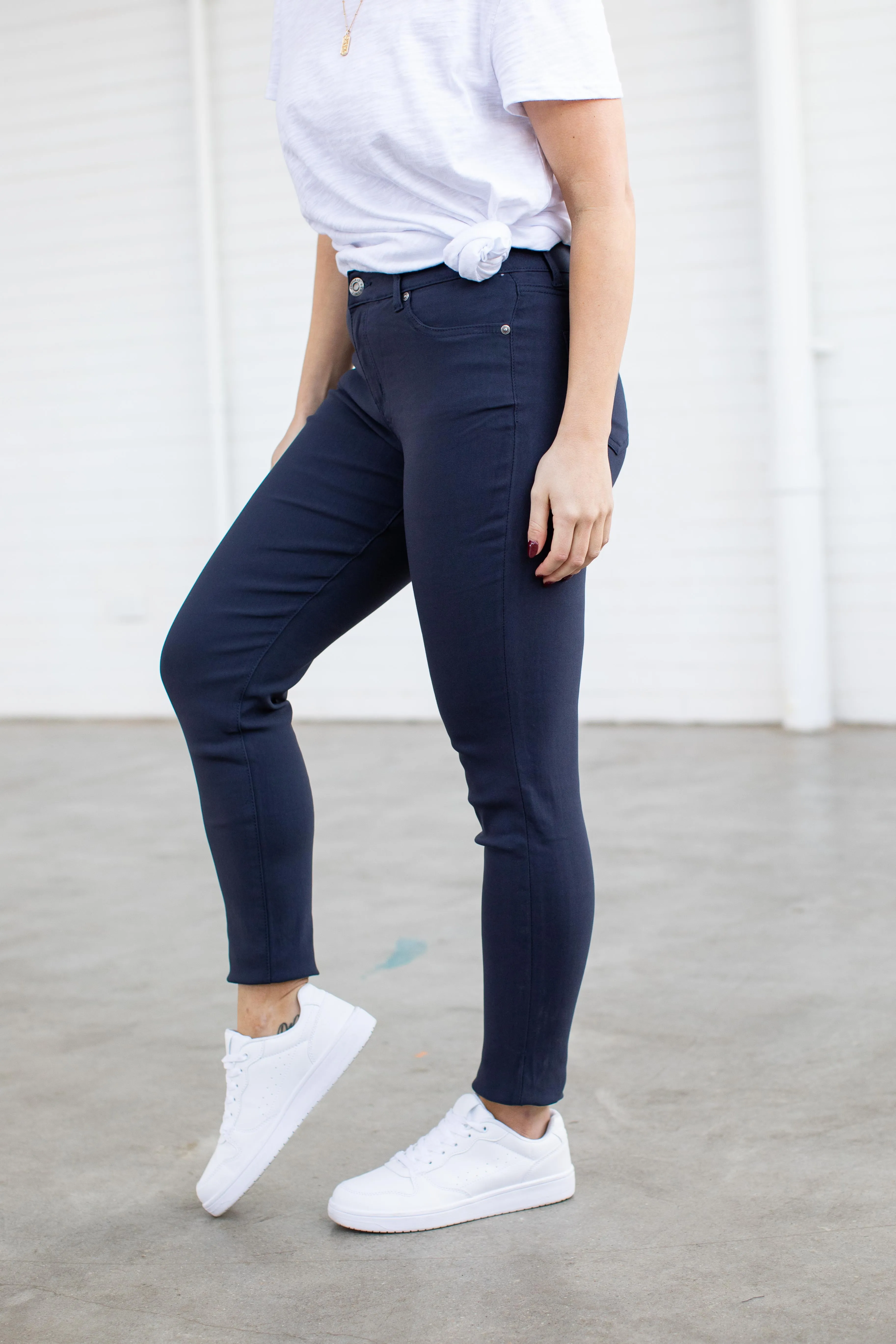 Austin Ultra Stretch Jean Pants in Navy