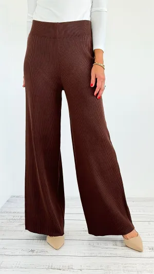 Chic Wide-Leg Knit Pants - Brown